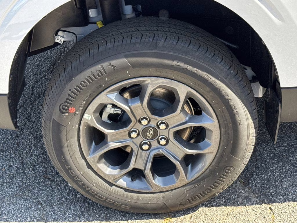 2026 White Metallic Ford Maverick XLT FWD Truck