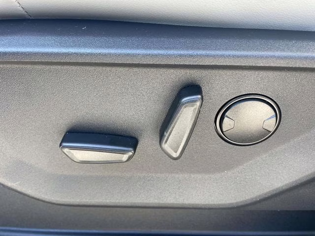 2026 White Metallic Ford Expedition Max Active RWD SUV