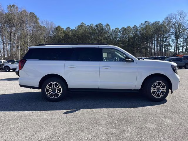 2026 White Metallic Ford Expedition Max Active RWD SUV