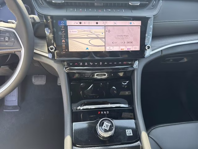 2026 Diamond Black Crystal Pearlcoat Jeep Grand Cherokee L Limited RWD SUV