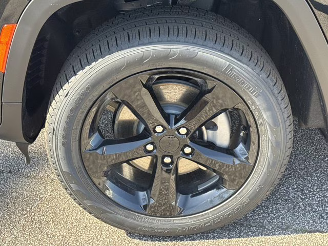 2026 Diamond Black Crystal Pearlcoat Jeep Grand Cherokee L Limited RWD SUV