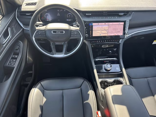 2026 Diamond Black Crystal Pearlcoat Jeep Grand Cherokee L Limited RWD SUV