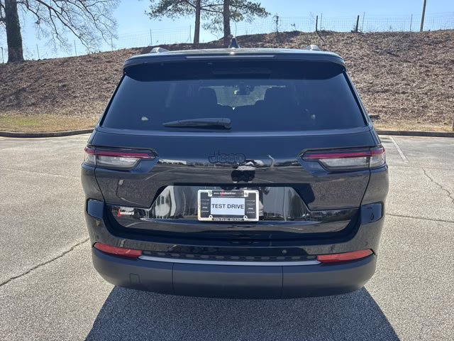 2026 Diamond Black Crystal Pearlcoat Jeep Grand Cherokee L Limited RWD SUV