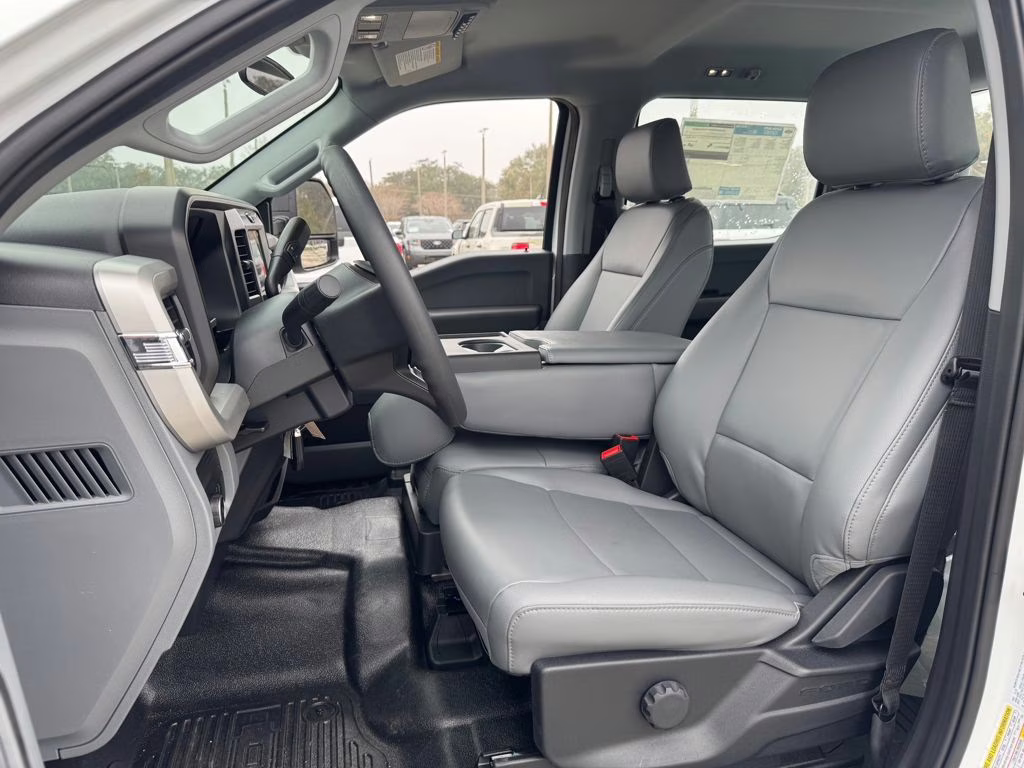 2026 Oxford White Ford Super Duty F-250 SRW XL RWD Truck