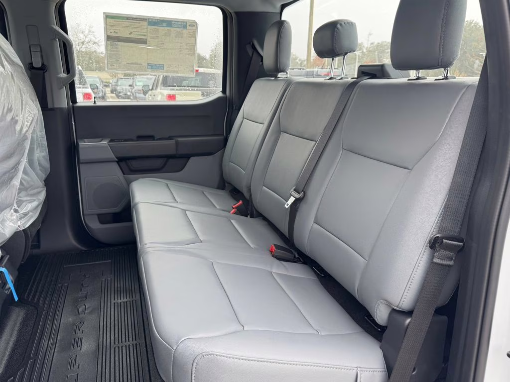 2026 Oxford White Ford Super Duty F-250 SRW XL RWD Truck