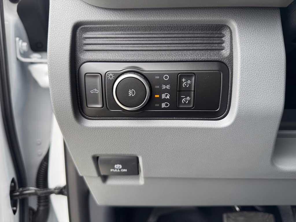 2026 Oxford White Ford Super Duty F-250 SRW XL RWD Truck