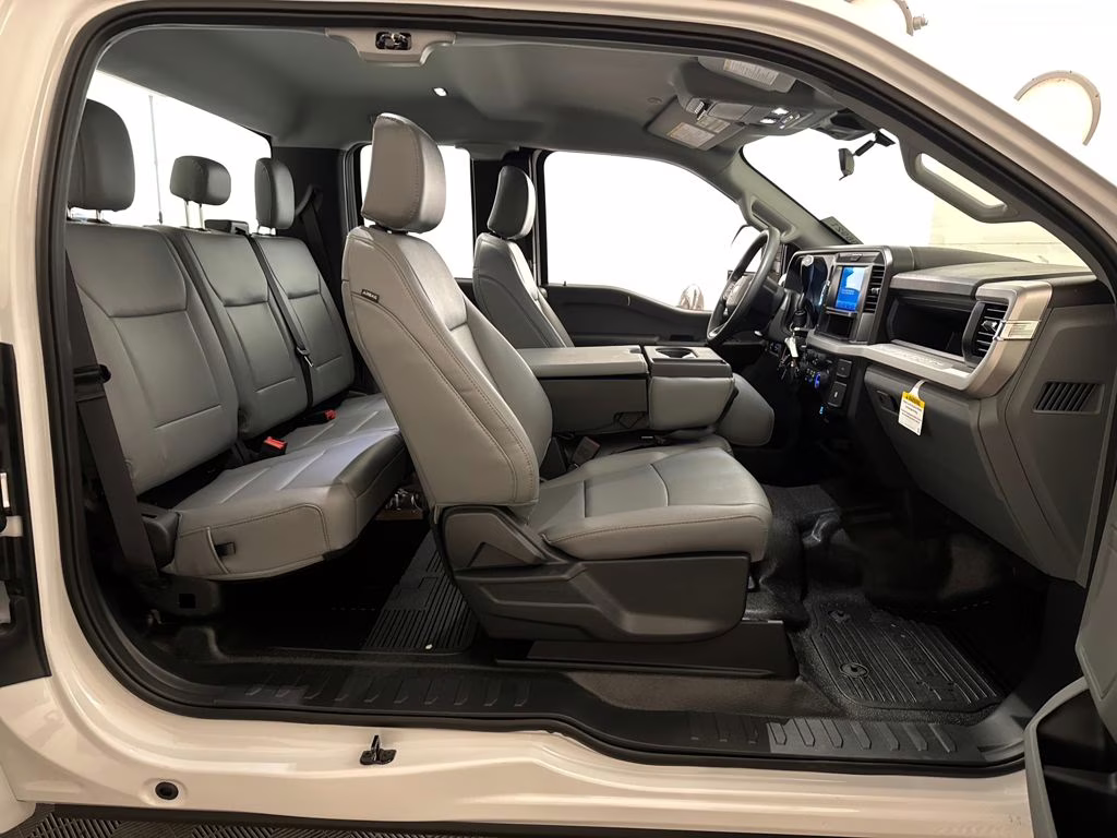 2026 Oxford White Ford Super Duty F-250 SRW XL RWD Truck