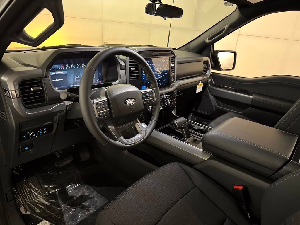 2026 Avalanche Ford F-150 XLT RWD Truck