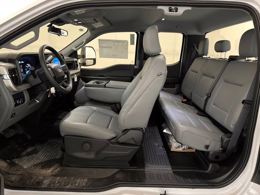 2026 Oxford White Ford Super Duty F-250 SRW XL RWD Truck