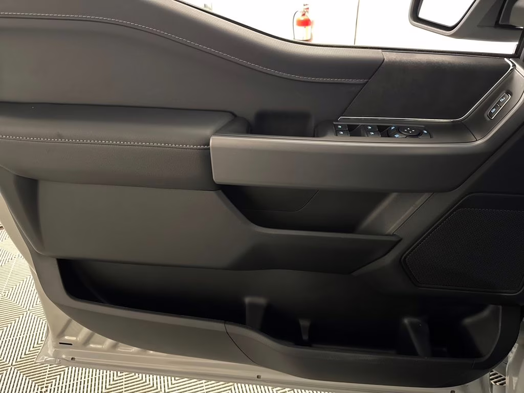 2026 Avalanche Ford F-150 XLT RWD Truck