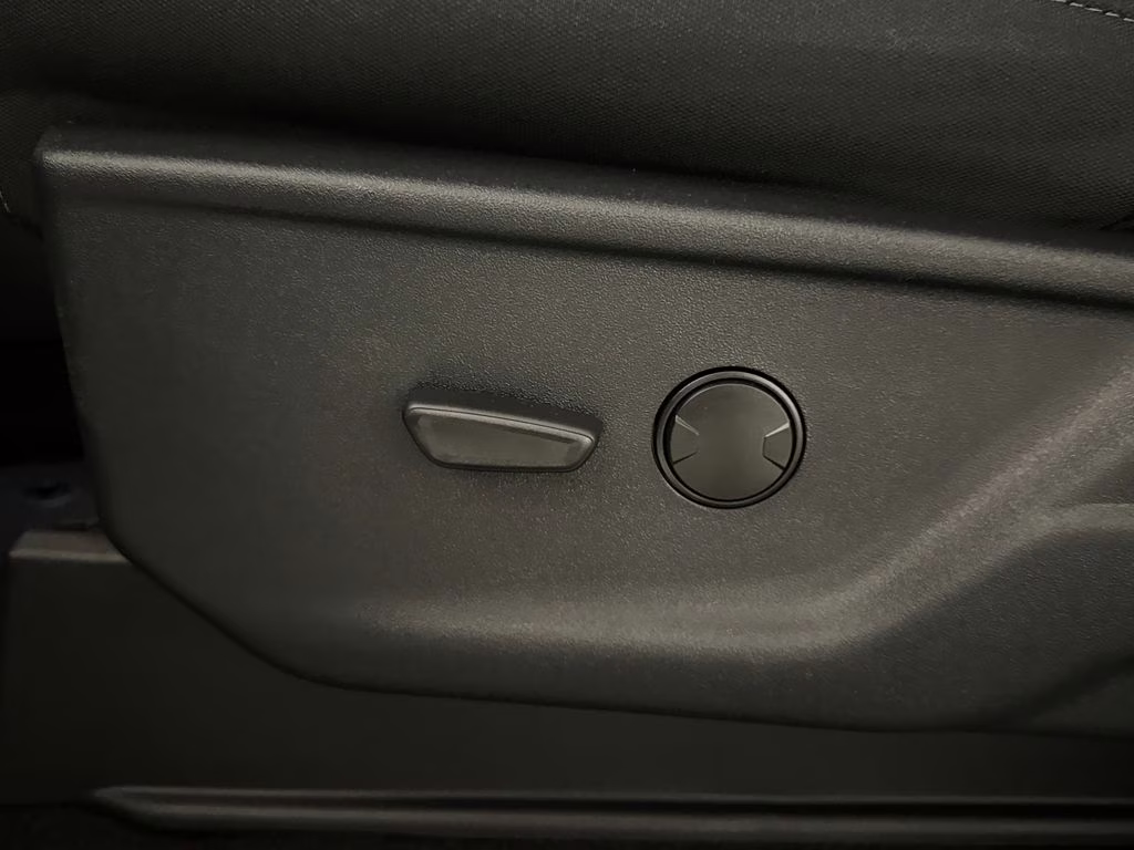 2026 Avalanche Ford F-150 XLT RWD Truck