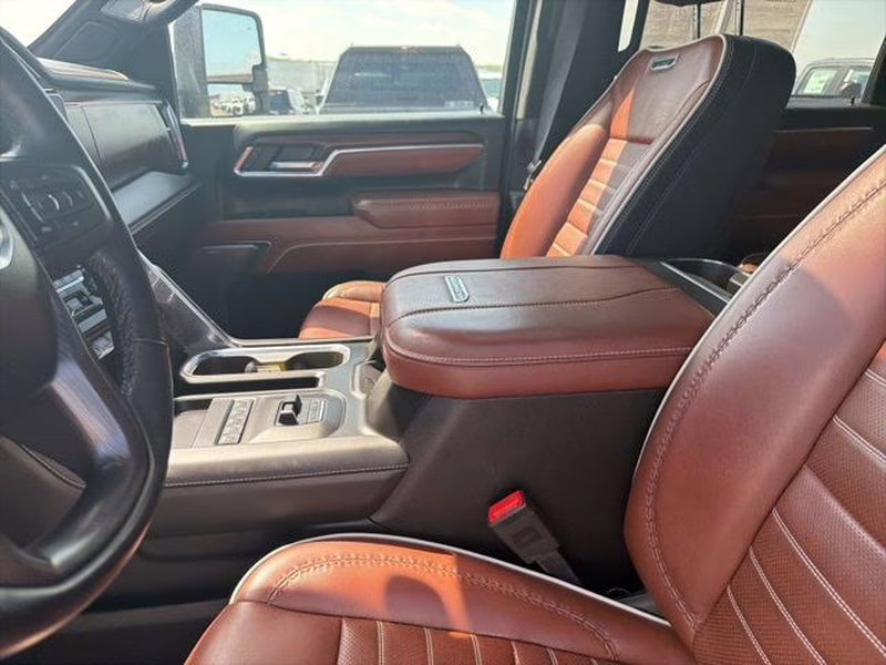 2025 White Frost Tricoat GMC Sierra Denali Ultimate 4X4 Truck