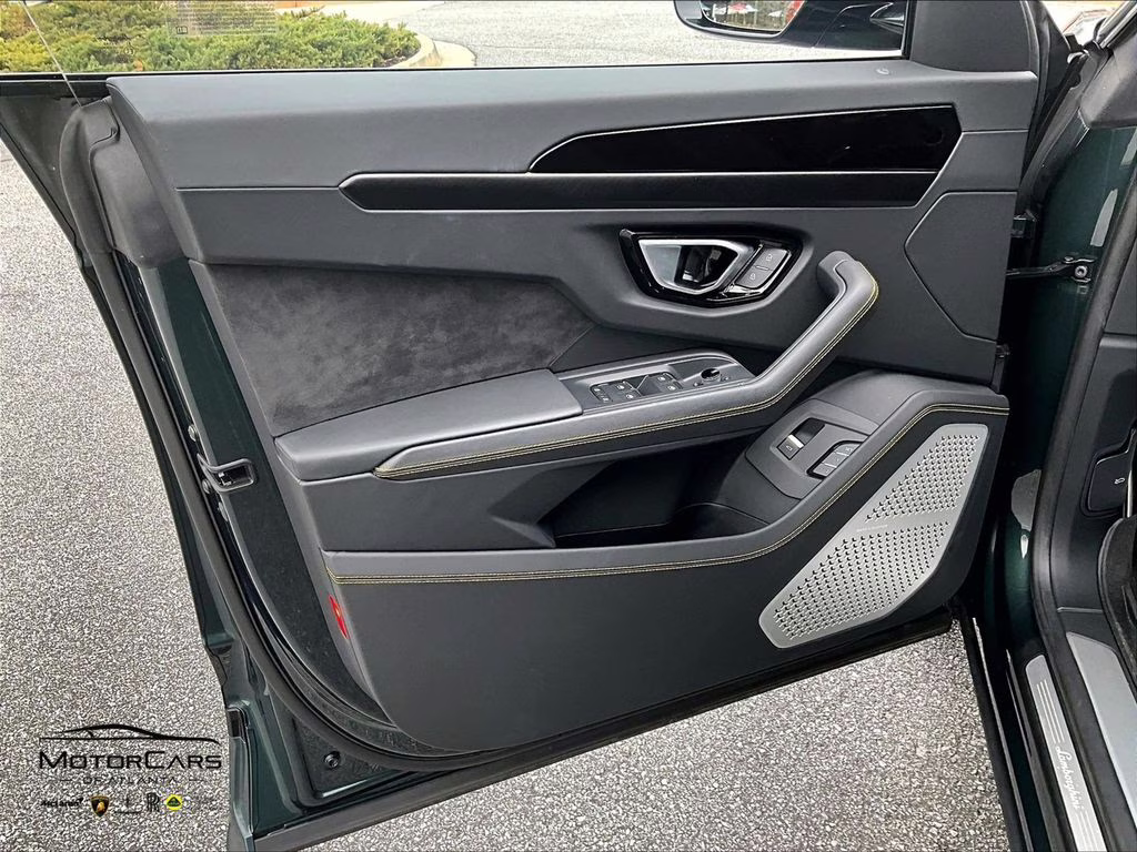 2024 Verde Lares Metallic Lamborghini Urus S Verde Lares Spec AWD SUV