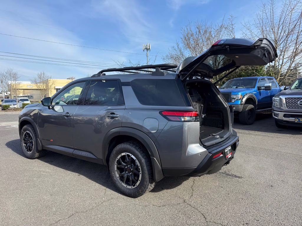 2026 Gun Metallic Nissan Pathfinder Rock Creek 4X4 SUV