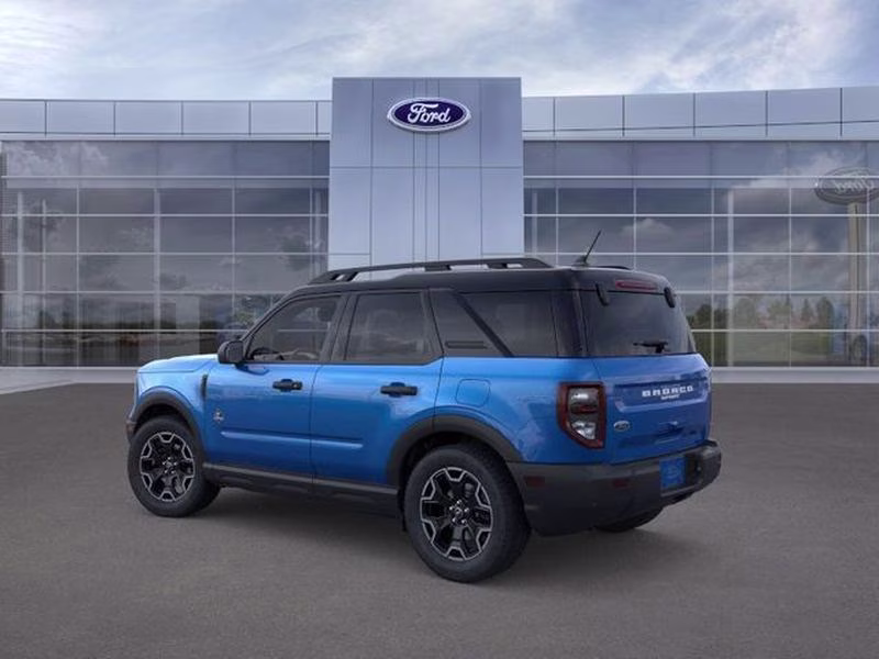 2026 Velocity Blue Metallic Ford Bronco Sport Outer Banks 4X4 Crossover