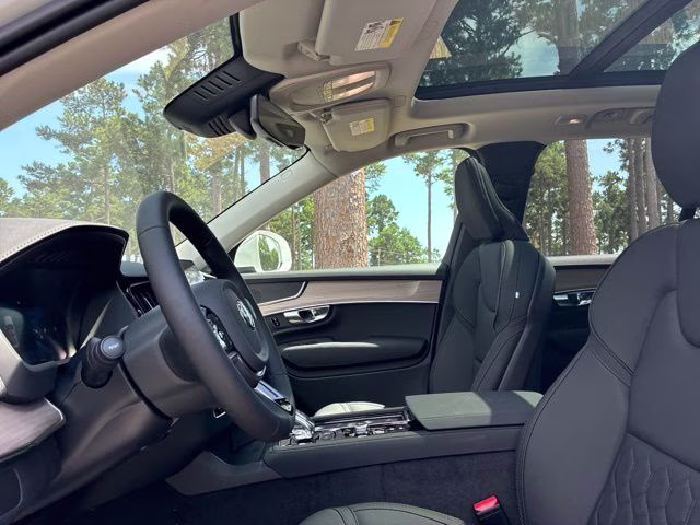 2026 Crystal White Volvo XC90 B5 Core AWD SUV