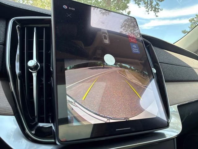 2026 Crystal White Volvo XC90 B5 Core AWD SUV