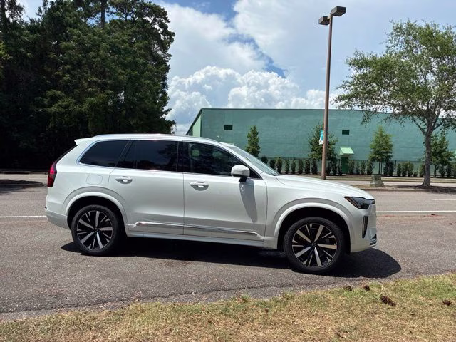 2026 Crystal White Volvo XC90 B5 Core AWD SUV