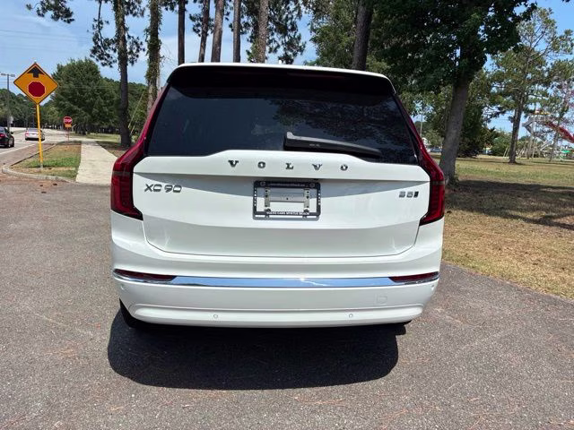 2026 Crystal White Volvo XC90 B5 Core AWD SUV