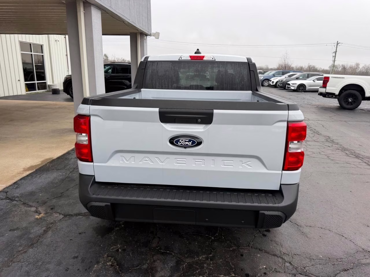 2026 Space White Metallic Ford Maverick XL AWD Truck