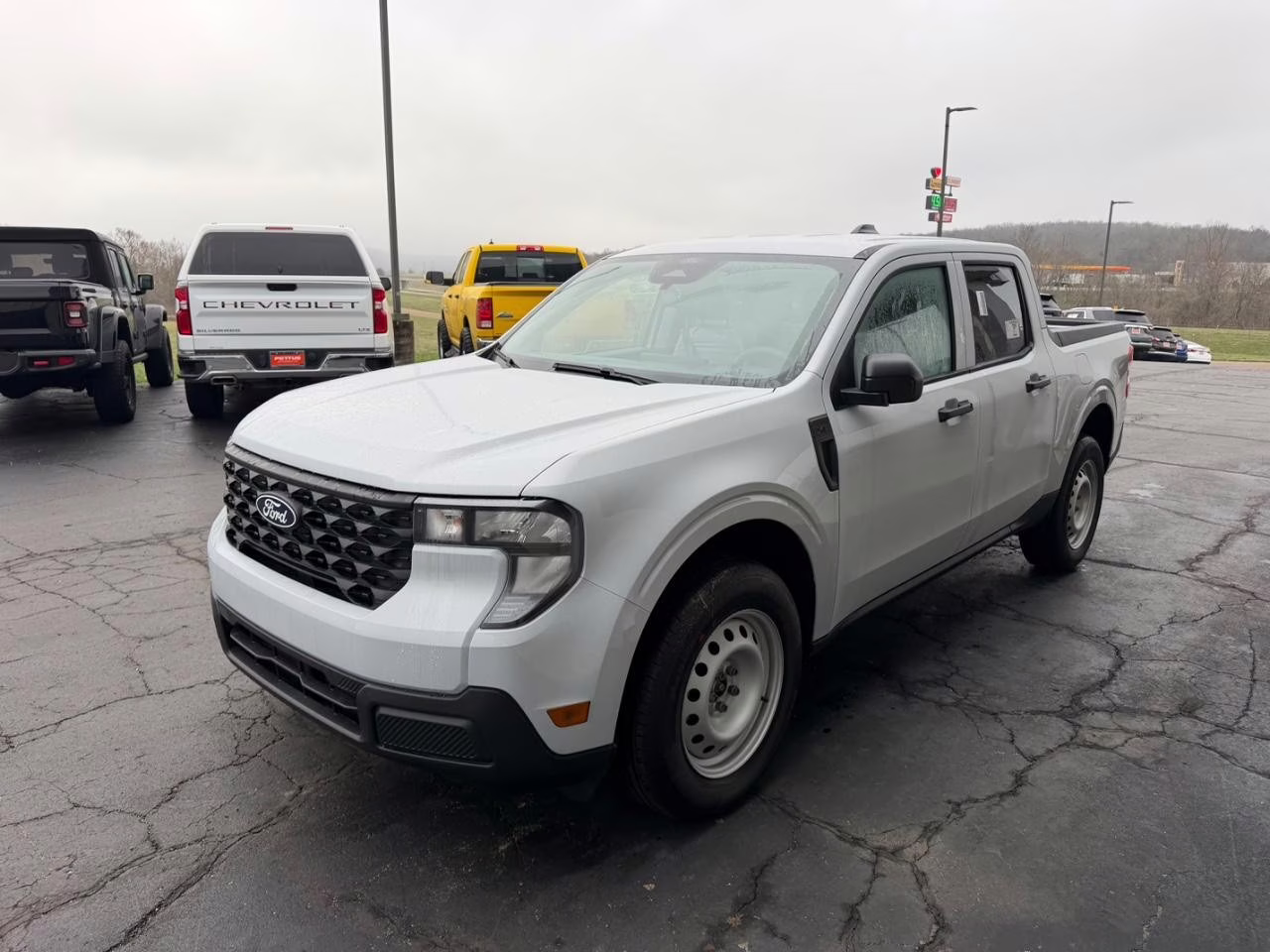 2026 Space White Metallic Ford Maverick XL AWD Truck