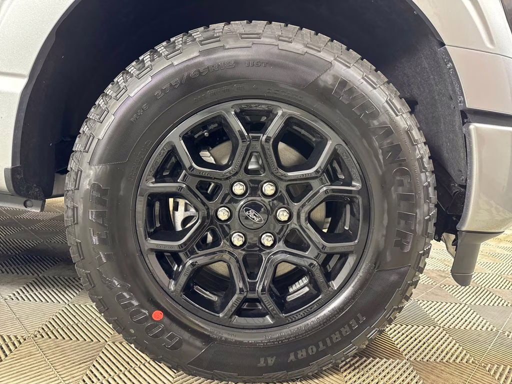 2026 Iconic Silver Metallic Ford F-150 Lariat RWD Truck