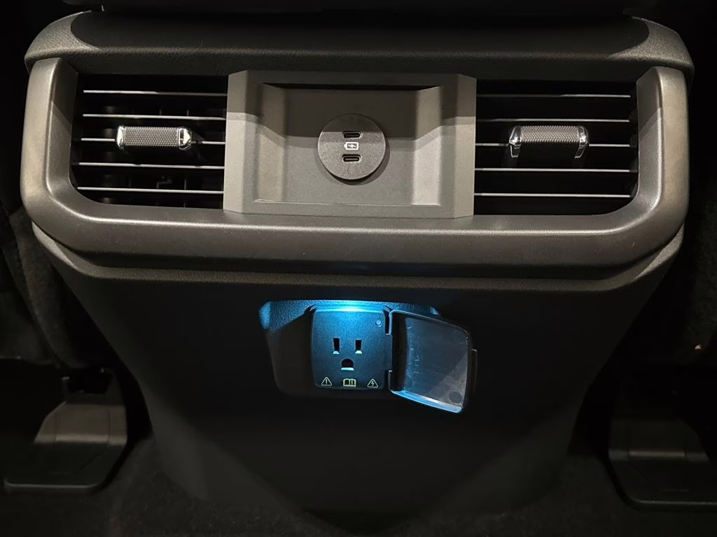 2026 Iconic Silver Metallic Ford F-150 Lariat RWD Truck