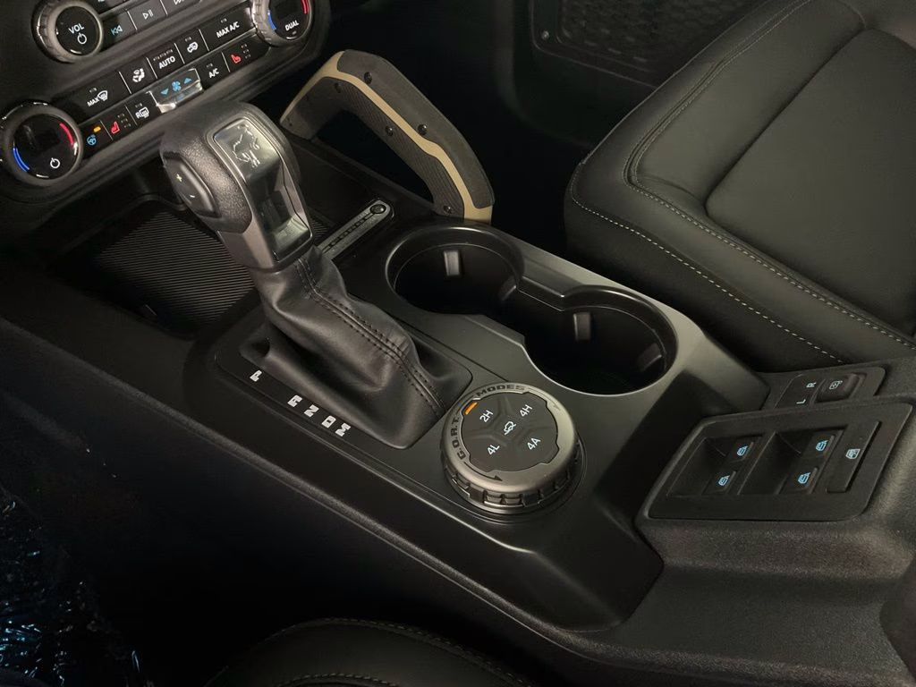 2026 Shadow Black Ford Bronco Badlands 4X4 SUV