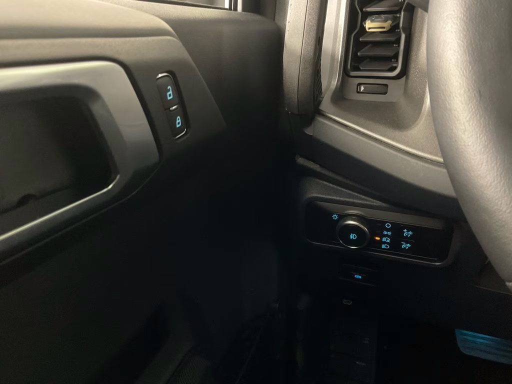 2026 Shadow Black Ford Bronco Badlands 4X4 SUV