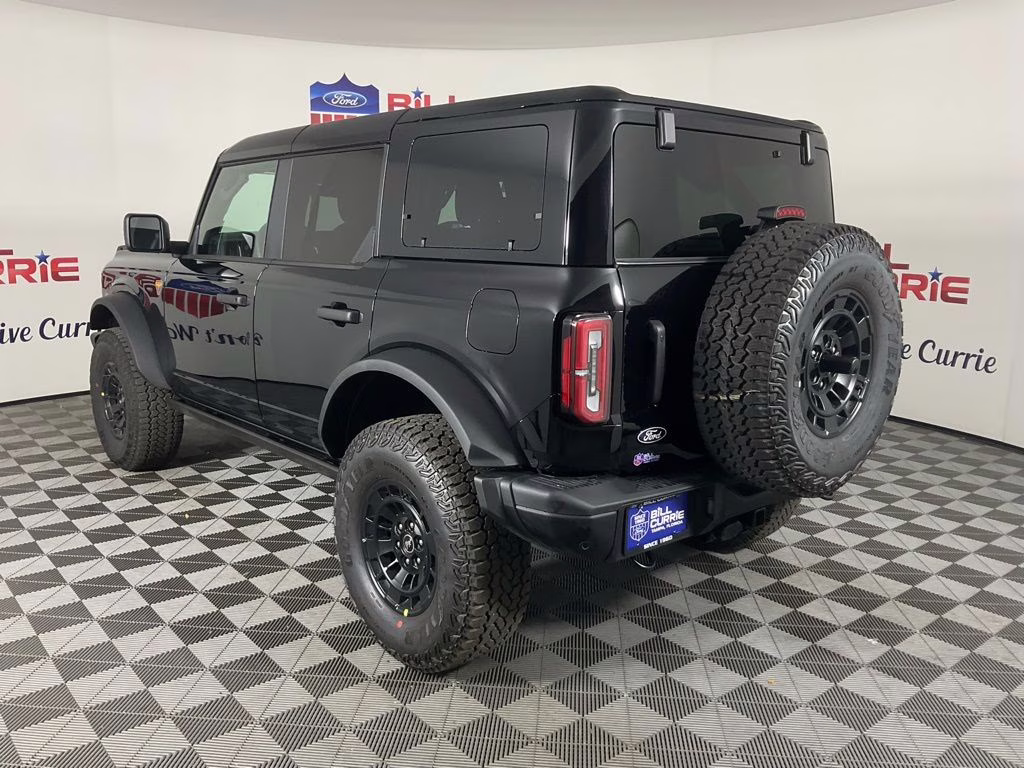 2026 Shadow Black Ford Bronco Badlands 4X4 SUV