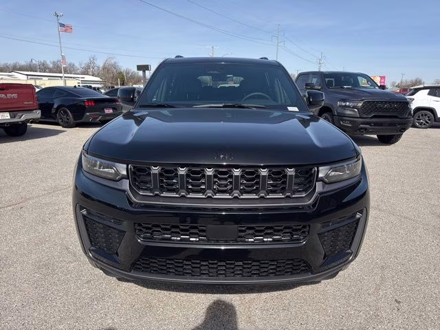 2026 Diamond Black Jeep Grand Cherokee L Altitude RWD SUV