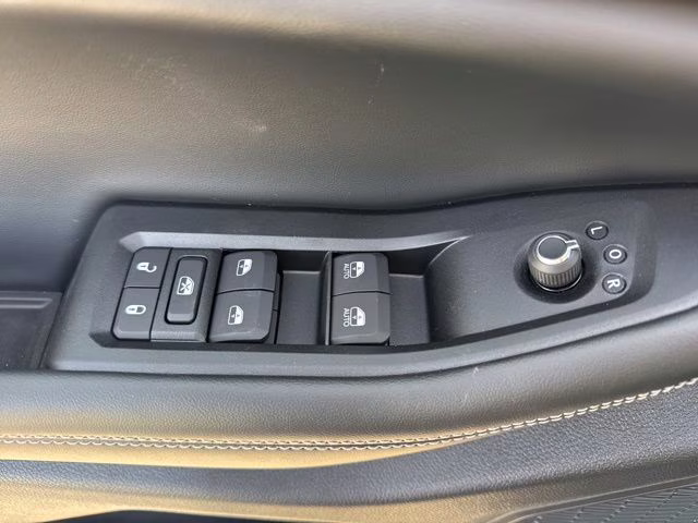 2026 Diamond Black Jeep Grand Cherokee L Altitude RWD SUV