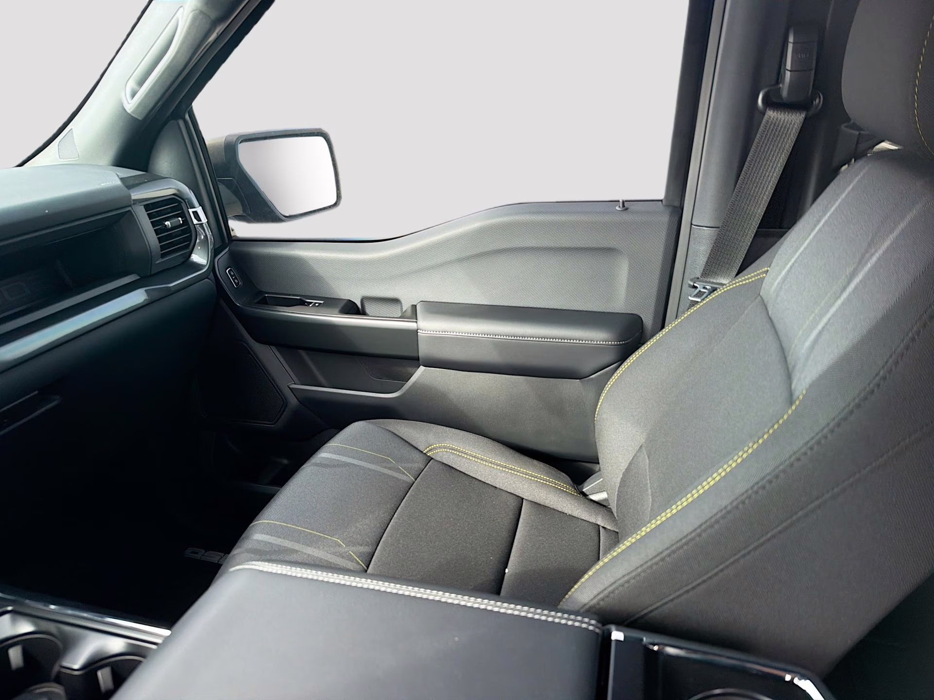 2025 Agate Black Metallic Ford F-150 STX 4X4 Truck