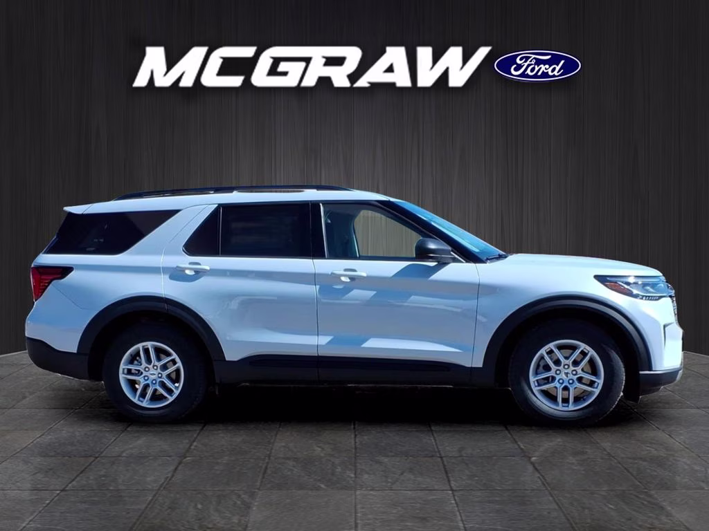 2026 Space White Metallic Ford Explorer Active w/200A Pkg RWD SUV