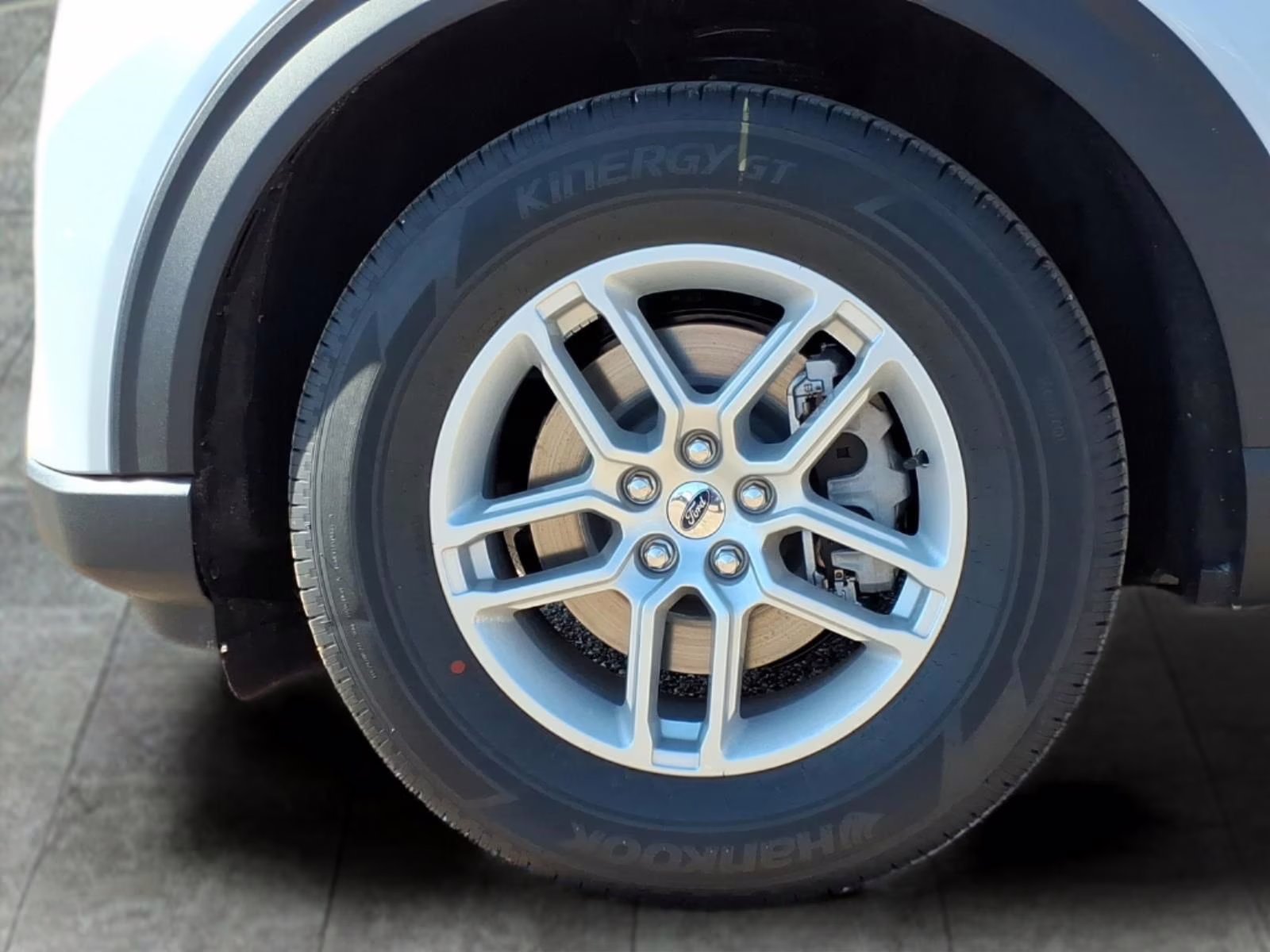 2026 White Metallic Ford Explorer Active RWD SUV