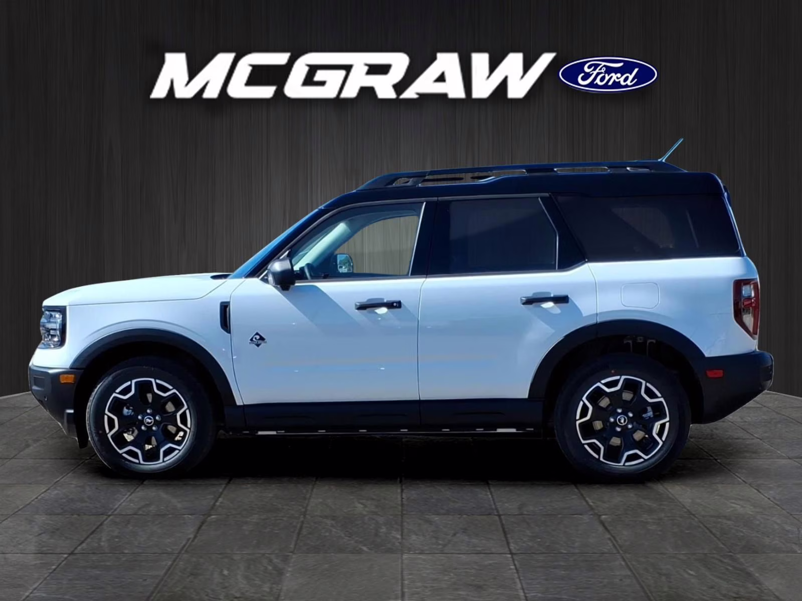 2026 Oxford White Ford Bronco Sport Outer Banks 4X4 SUV
