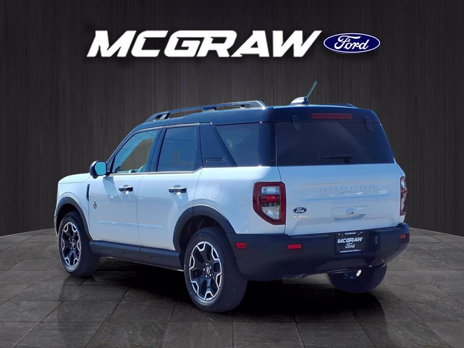 2026 Oxford White Ford Bronco Sport Outer Banks 4X4 SUV