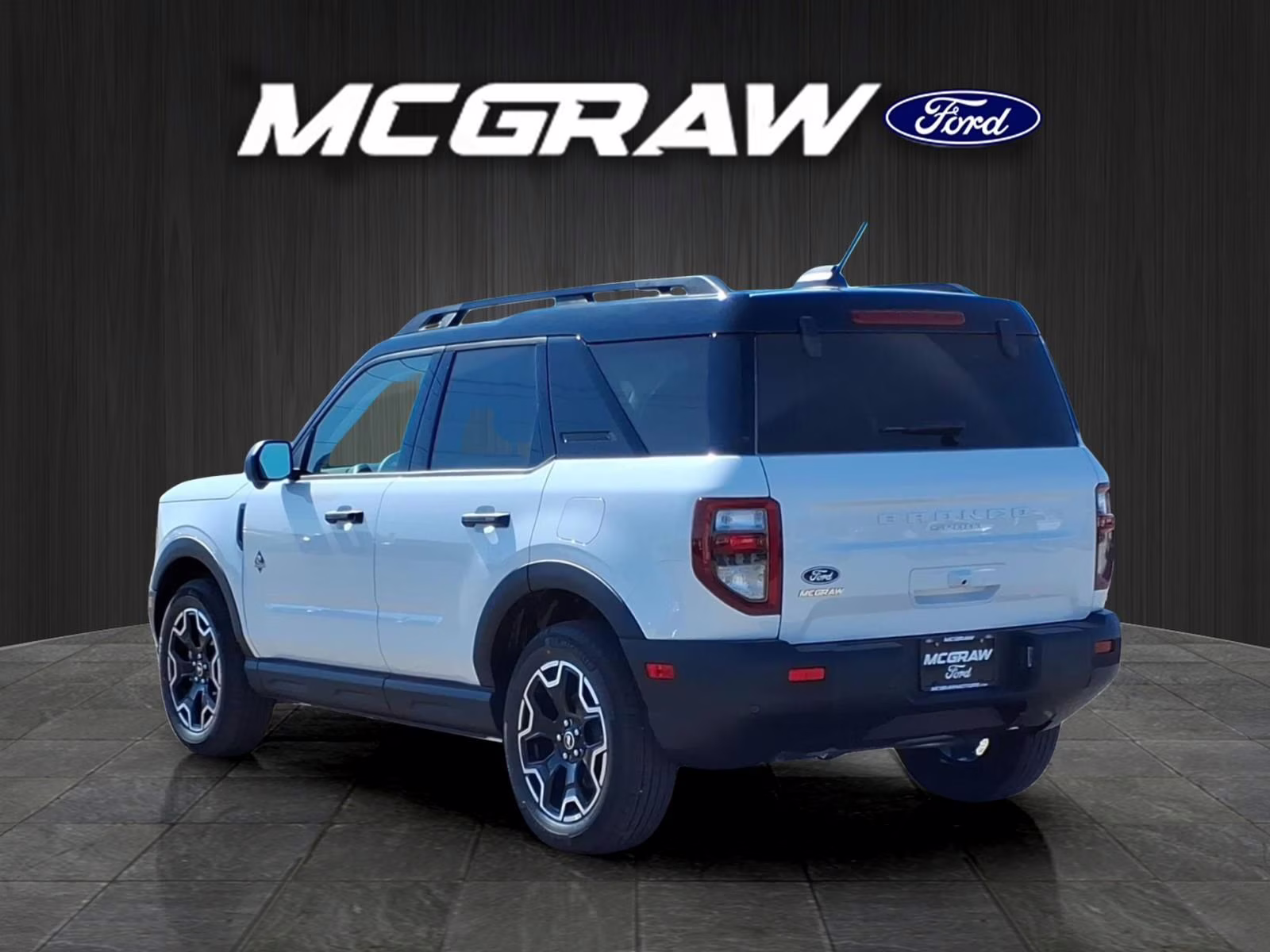 2026 Oxford White Ford Bronco Sport Outer Banks 4X4 SUV