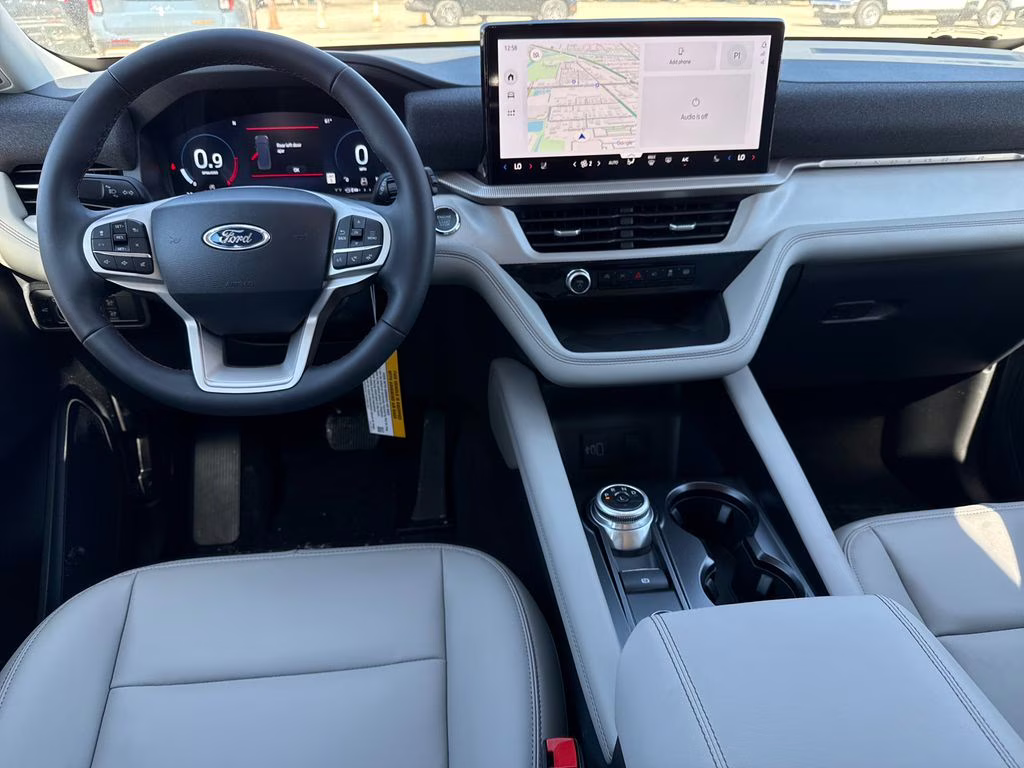 2026 Space White Metallic Ford Explorer Active RWD SUV