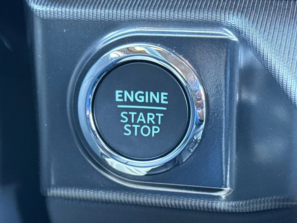 2026 Star White Metallic Tri-Coat Ford F-150 Lariat 4X4 Truck