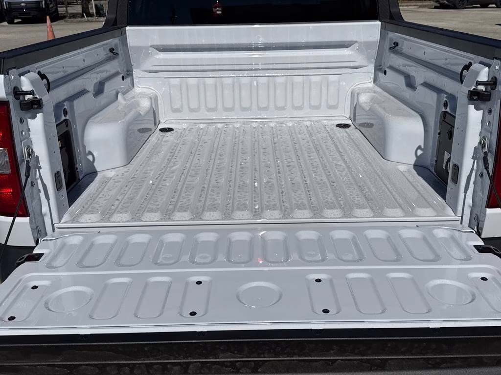 2026 Oxford White Ford Maverick XLT AWD Truck