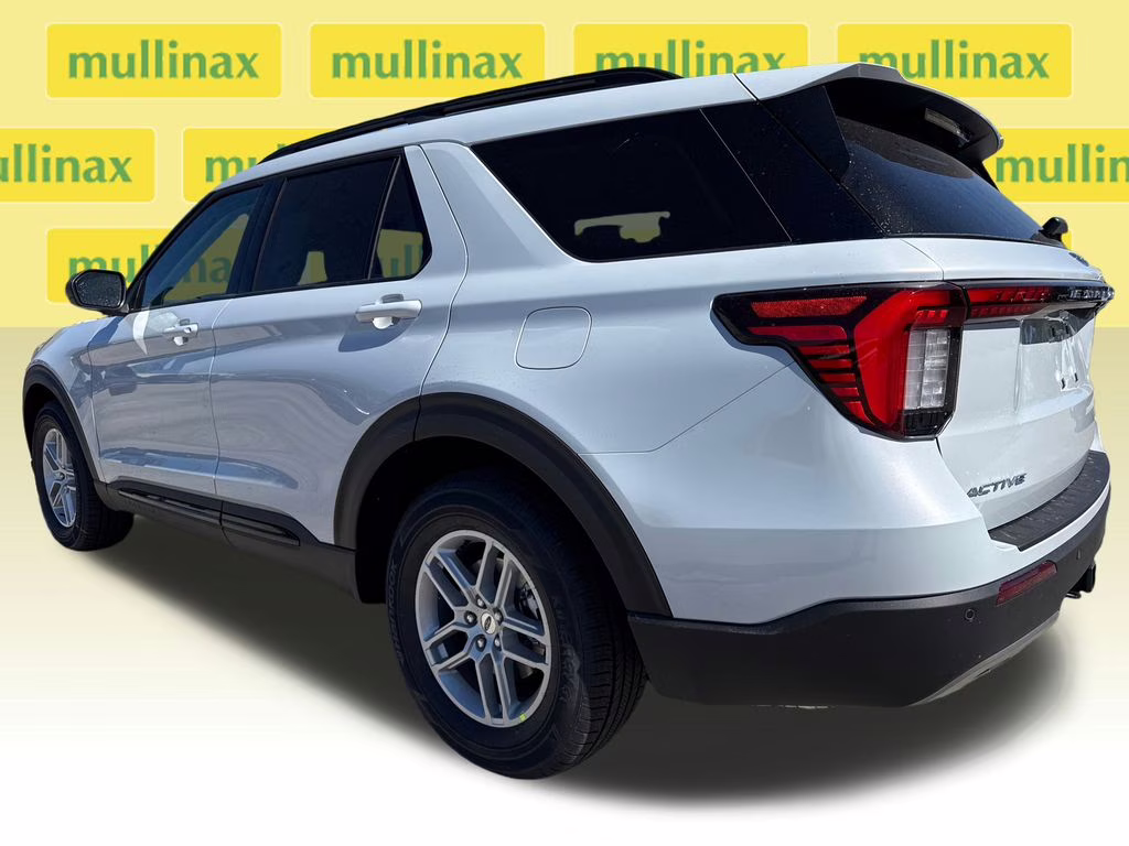 2026 Space White Metallic Ford Explorer Active RWD SUV