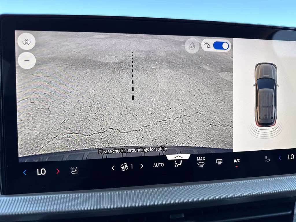 2026 Space White Metallic Ford Explorer Active RWD SUV