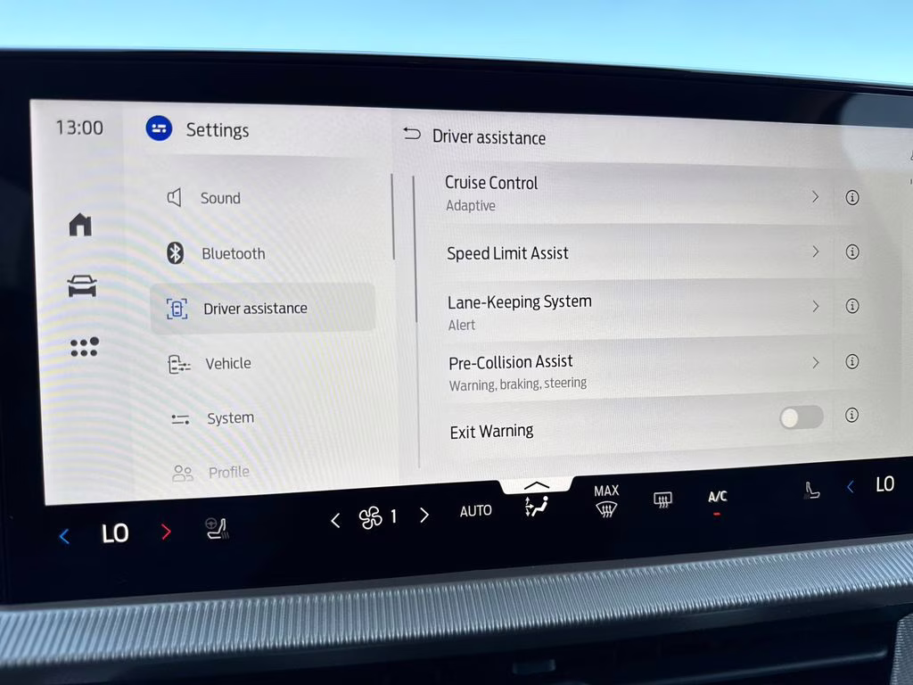 2026 Space White Metallic Ford Explorer Active RWD SUV