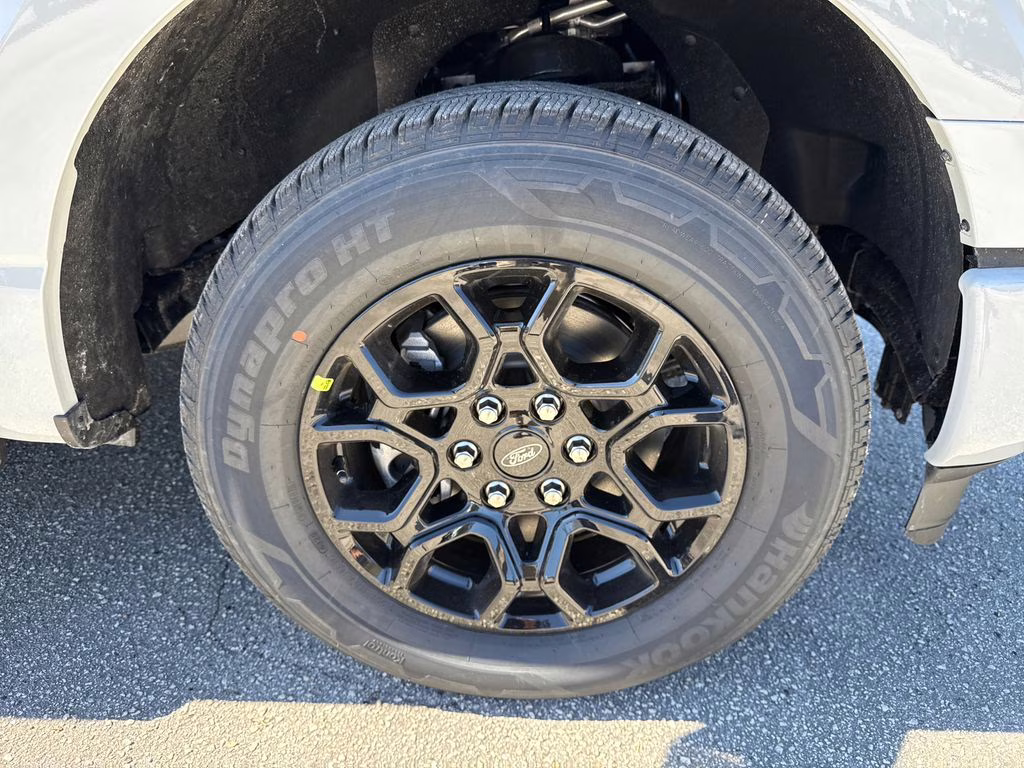 2026 Avalanche Ford F-150 XLT RWD Truck