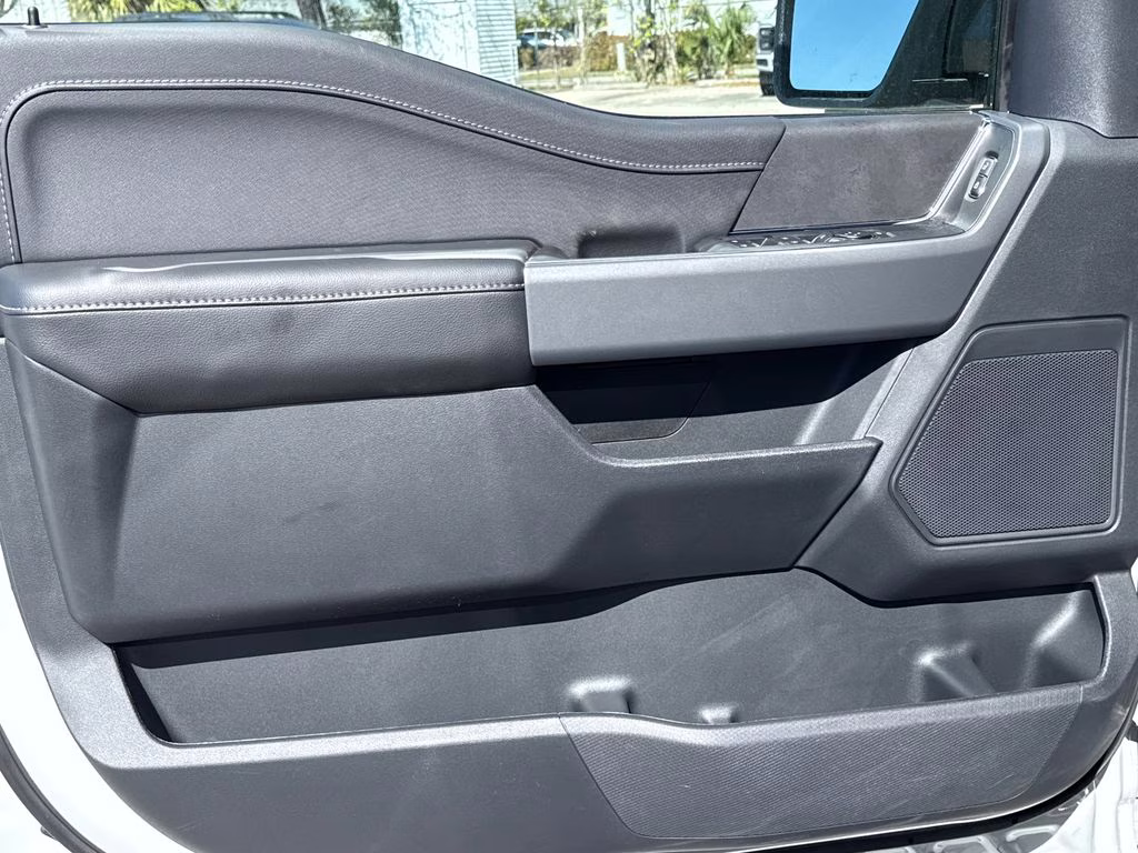 2026 Avalanche Ford F-150 XLT RWD Truck