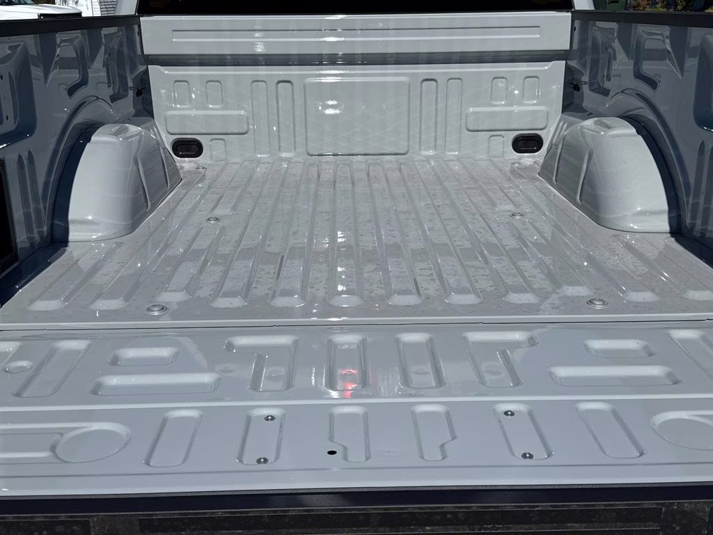 2026 Avalanche Ford F-150 XLT RWD Truck