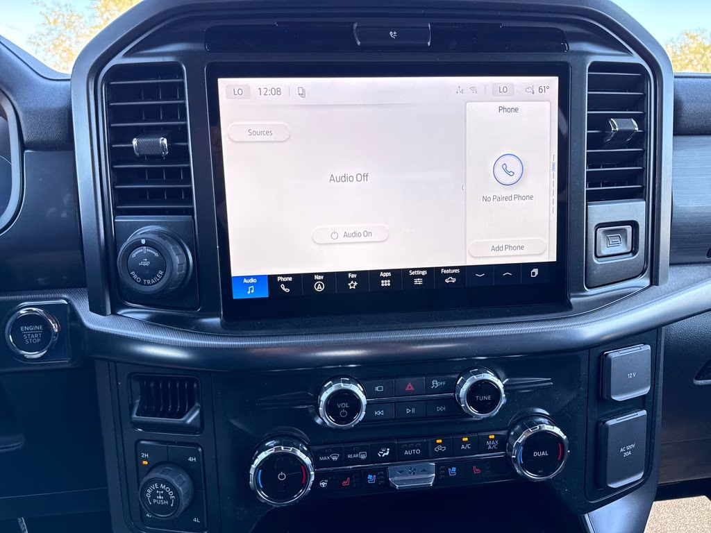 2026 Star White Metallic Tri-Coat Ford F-150 Lariat 4X4 Truck