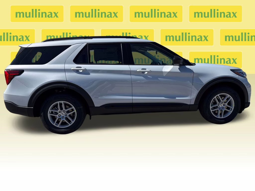 2026 Space White Metallic Ford Explorer Active RWD SUV
