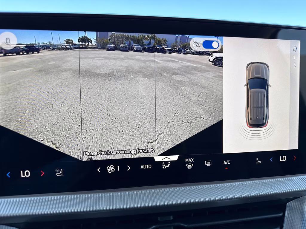 2026 Space White Metallic Ford Explorer Active RWD SUV